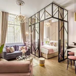 Merveil - Luxury - Marais - Archives I Paris